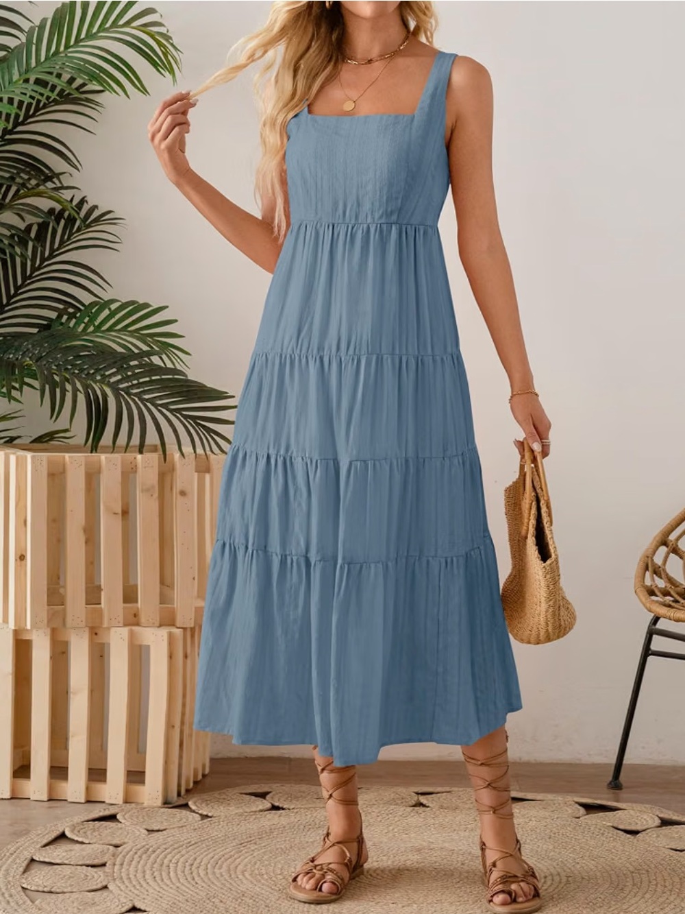 Zesica Sleeveless Tiered Midi Dress in Periwinkle Blue